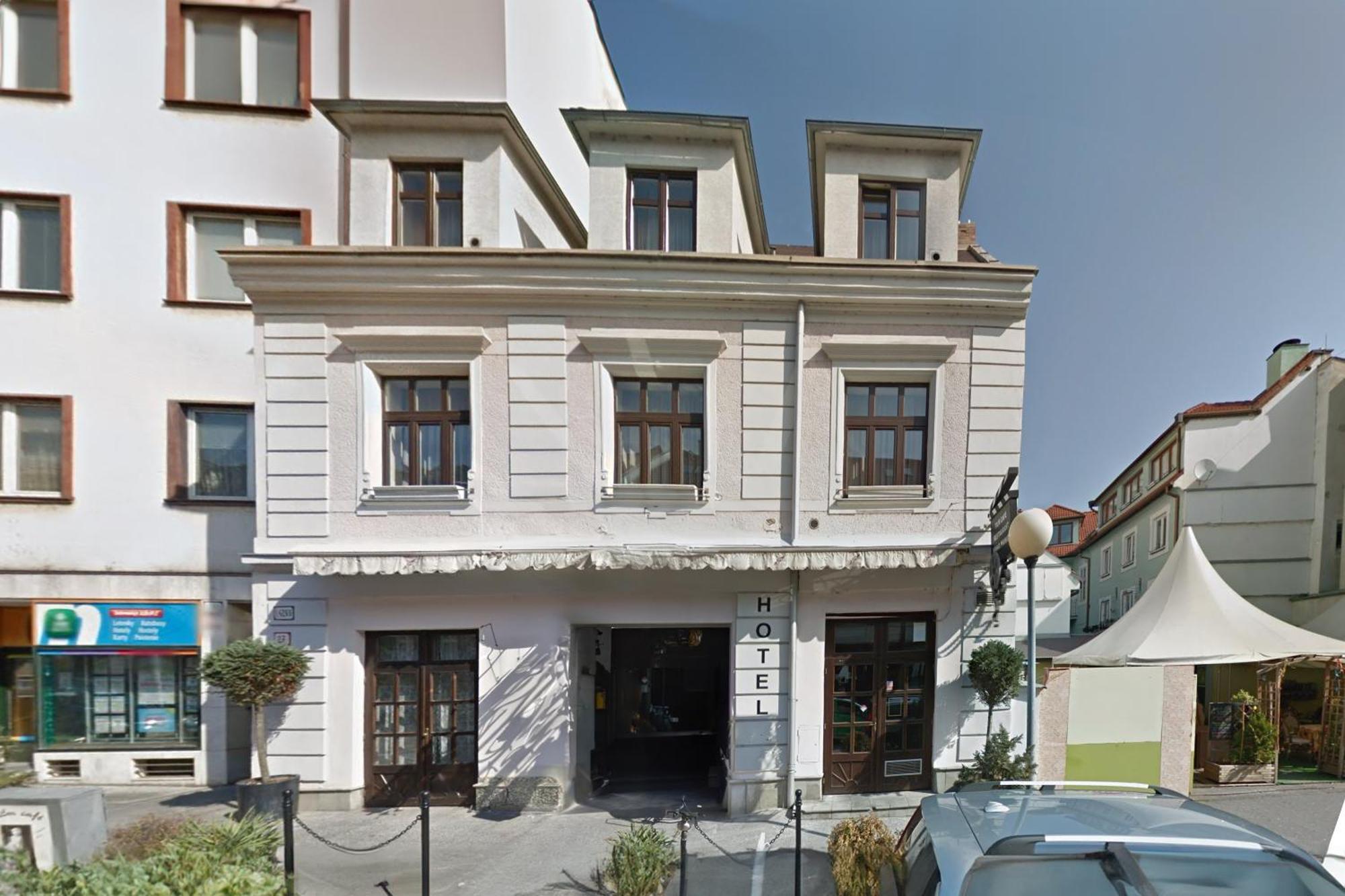 Hotel Reverie - Dependance, Check-In At Metropolitan Star Bratislava Esterno foto